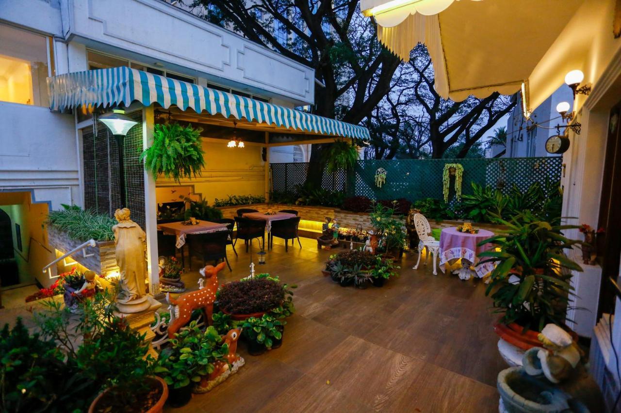Terrace Gardens Bed & Breakfast Bangalore Bagian luar foto